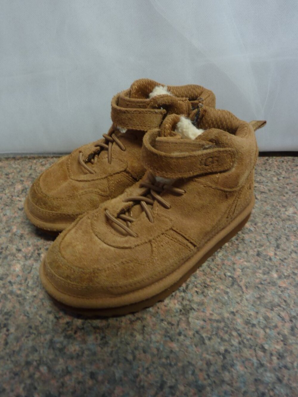 UGG Australia Highland Hi Heritage Boots Boys Size 11 Chestnut Brown Leather